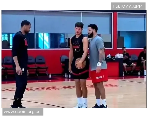 谢泼德赛季三分命中率超45且抢断率超3成就历史仅库里曾达成 谢泼德赛季三分命中率超45且抢断率超3成就历史仅库里曾达成