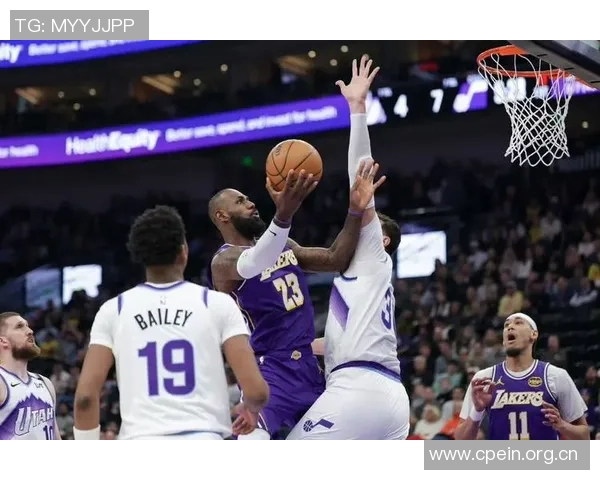 艾顿称东詹在关键时刻表现出色拉拉维亚攻防两端展现强大攻击性 艾顿称东詹在关键时刻表现出色拉拉维亚攻防两端展现强大攻击性