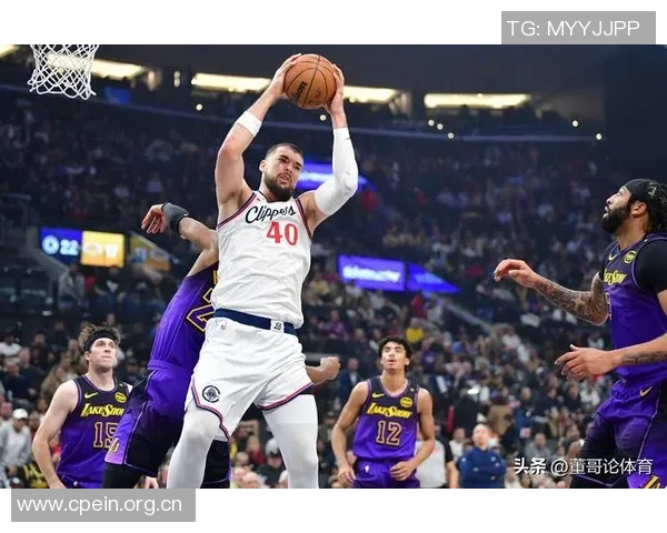 十大退步球员分析：快船新阵容能否逆袭浓眉状态下滑与老詹的岁月流逝