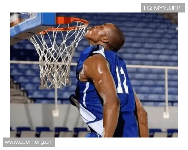 艾顿强势对决戈贝尔上赛季缺席让人遗憾场均数据差距明显