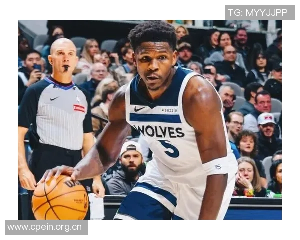 爱德华兹表现惊艳19投10中砍下33分并罚球14中11助球队取得胜利