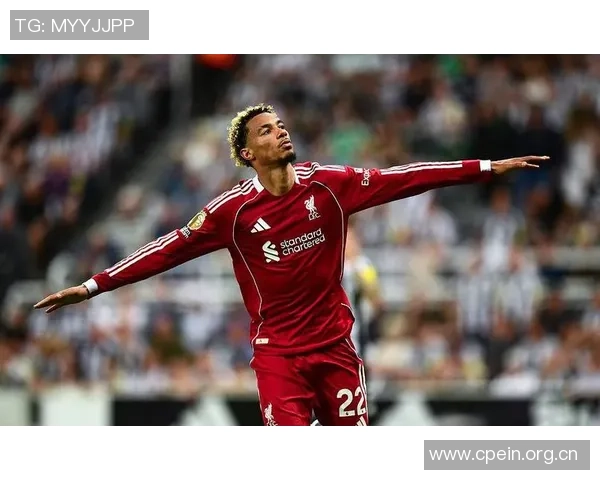 埃基蒂克为适应英超强度增加健身房锻炼时间显著提升体能 埃基蒂克为适应英超强度增加健身房锻炼时间显著提升体能