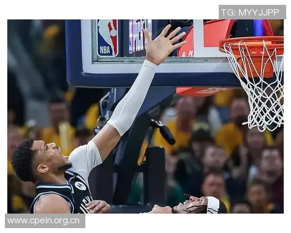 字母哥第三节强势表现助球队逆转9分8篮板3助攻1盖帽展现统治力 字母哥第三节强势表现助球队逆转9分8篮板3助攻1盖帽展现统治力