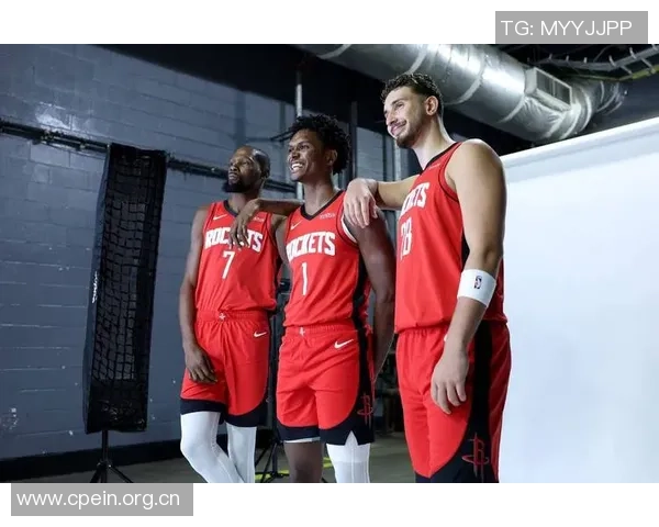 快船三巨头同场14分钟展现默契轻松净胜对手3分